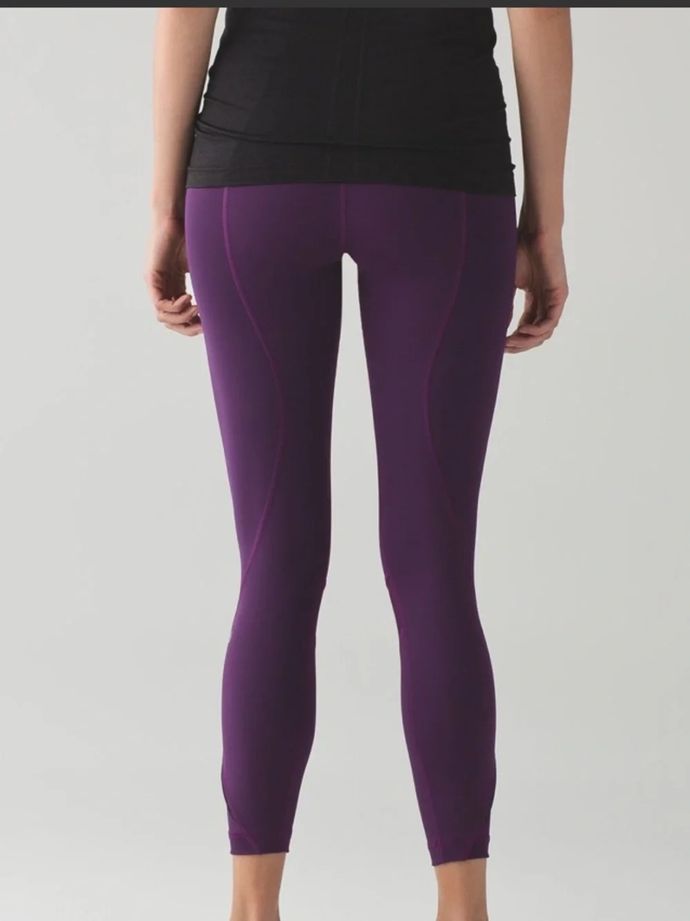 Lululemon Inspire Tight II Size 8 Darkest Magenta - Picture 3 of 9